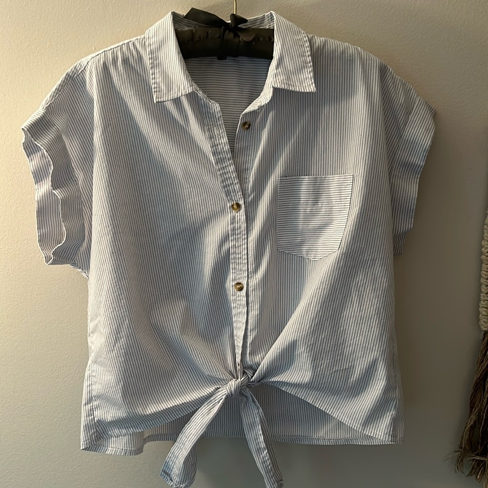 White striped button short sleeve